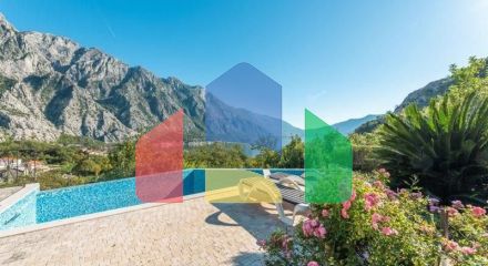 ПРОСТОРНЫЙ ТАУНХАУС С БАССЕЙНОМ В КОМПЛЕКСЕ GREEN HILL В ОРАХОВЦЕ