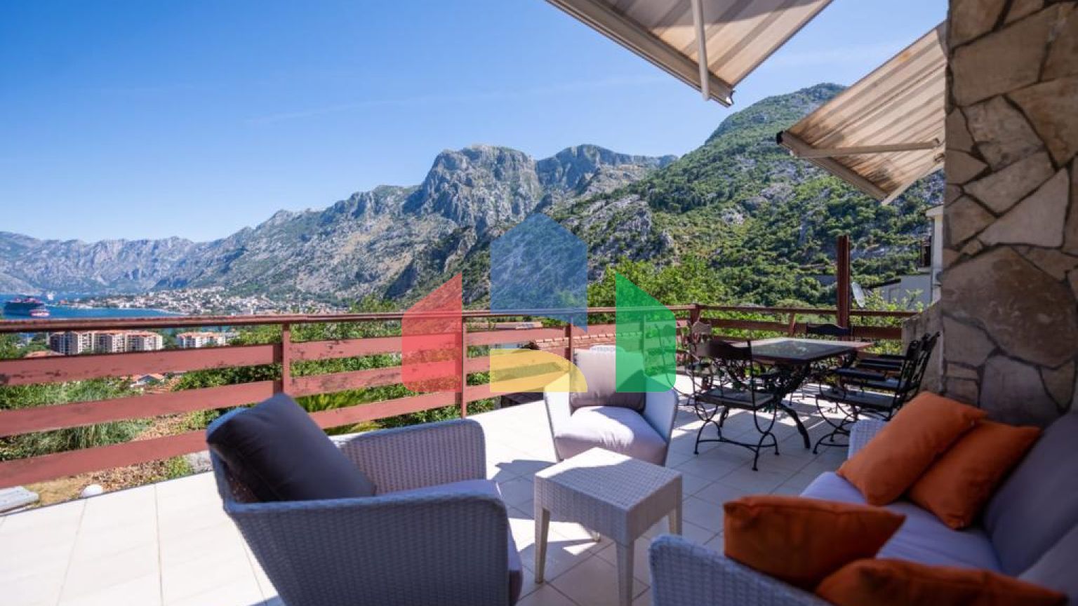 Дом, 4 спальни, Котор, Skaljari