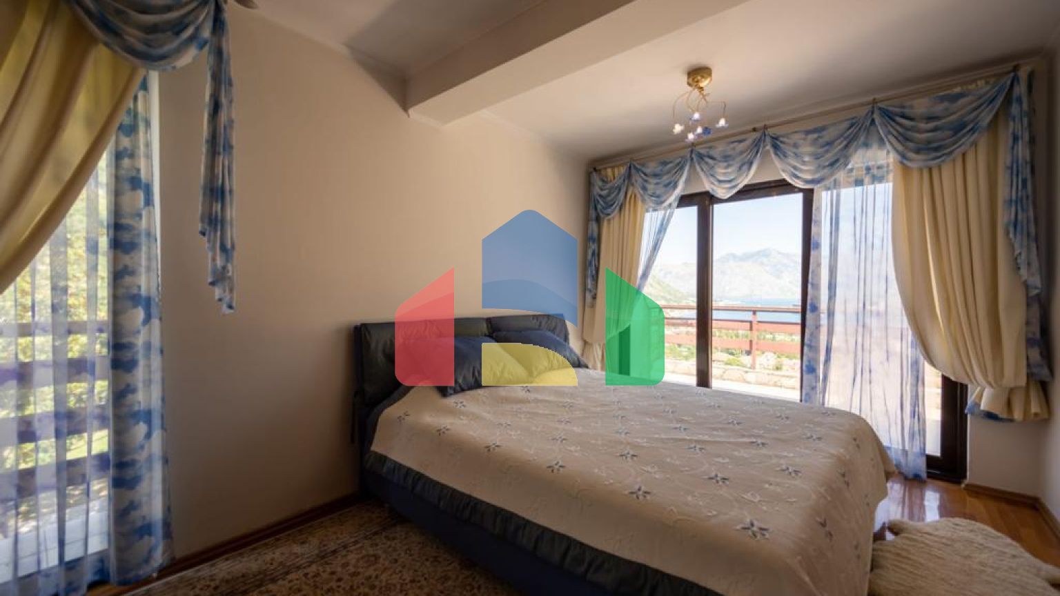 Дом, 4 спальни, Котор, Skaljari