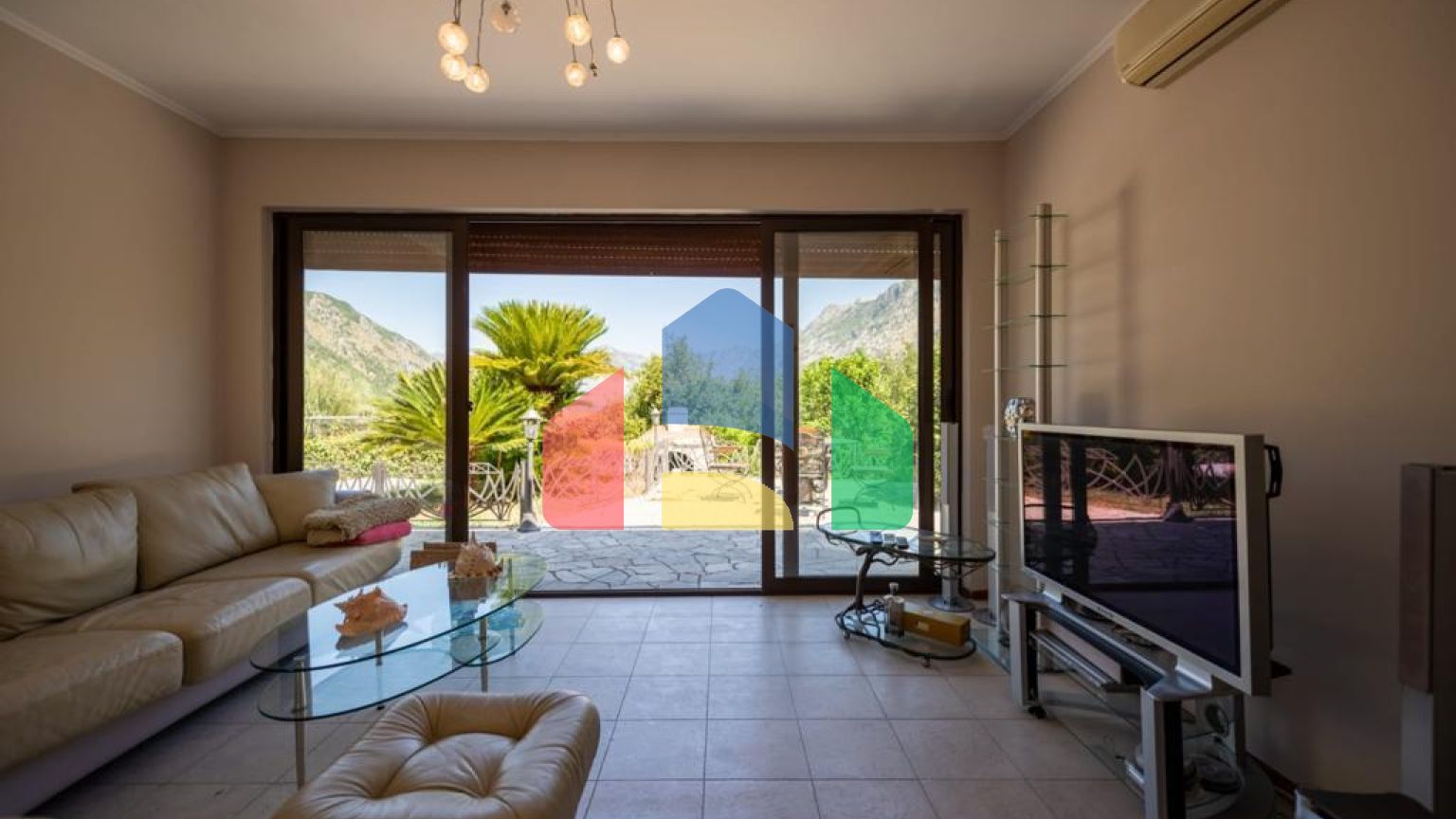 Дом, 4 спальни, Котор, Skaljari