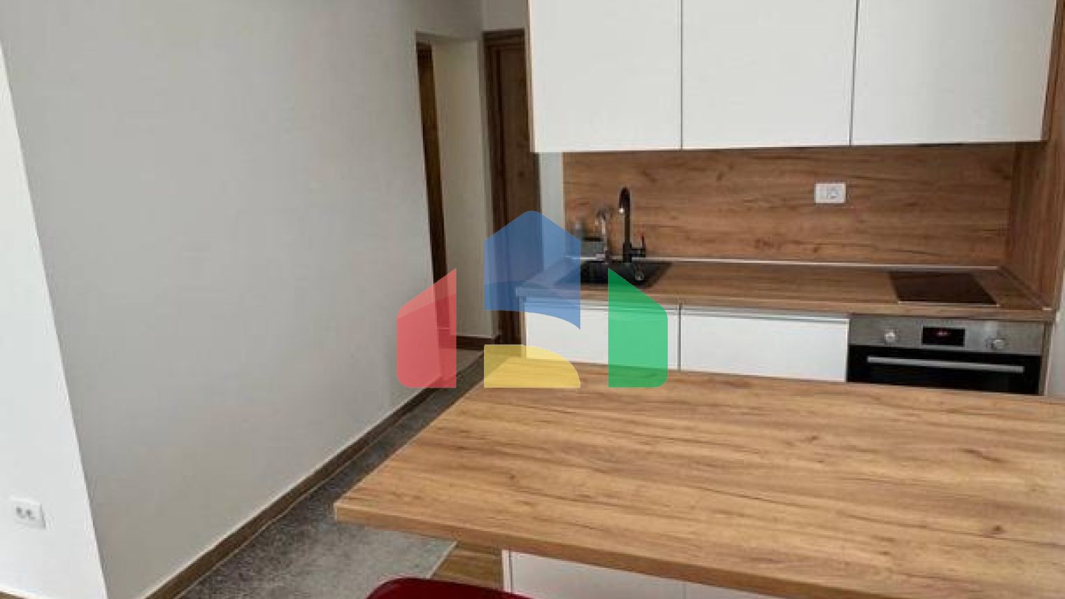 Квартира с видом на море, с придомовой зоной отдыха и земельным участком