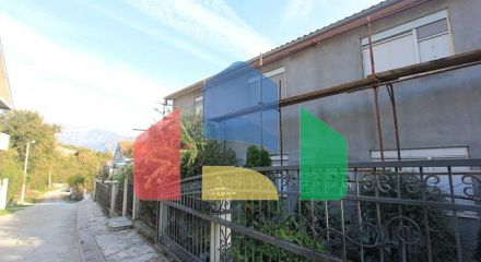 Комплекс из трех зданий в Которе