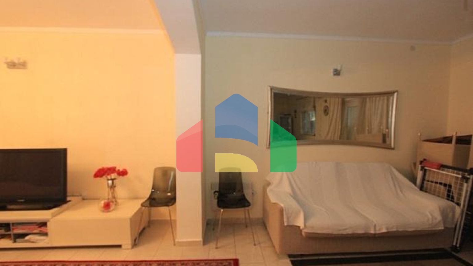 Комплекс из трех зданий в Которе