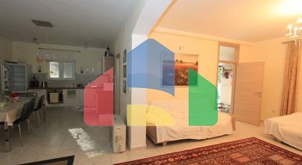 Комплекс из трех зданий в Которе