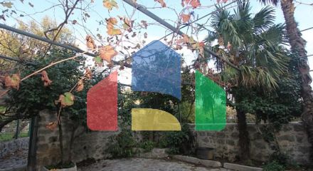 Комплекс из трех зданий в Которе