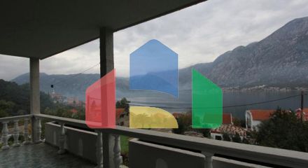 Дом c видом на море в Которе