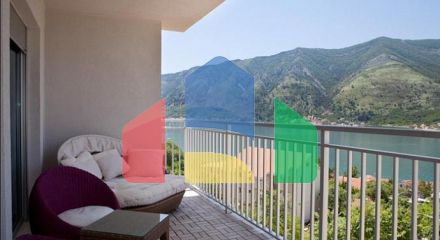 Малоквартирный дом в Которе