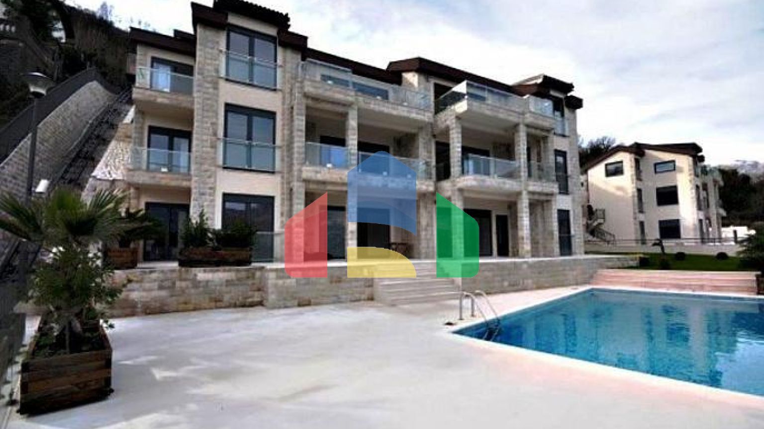 Люкс комплекс в Костанице