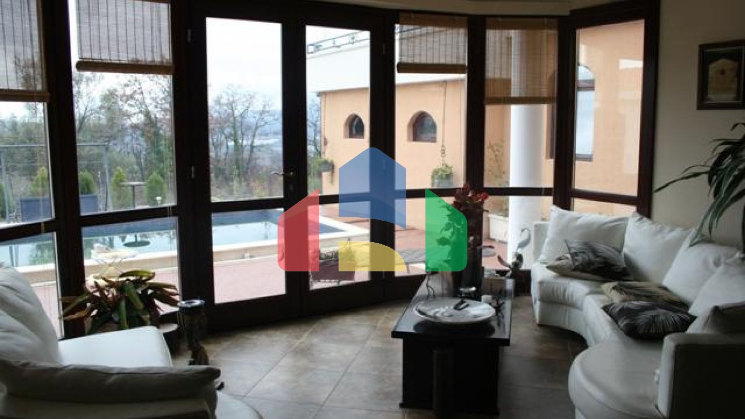 Виллa класса люкс с бассейном в Которе