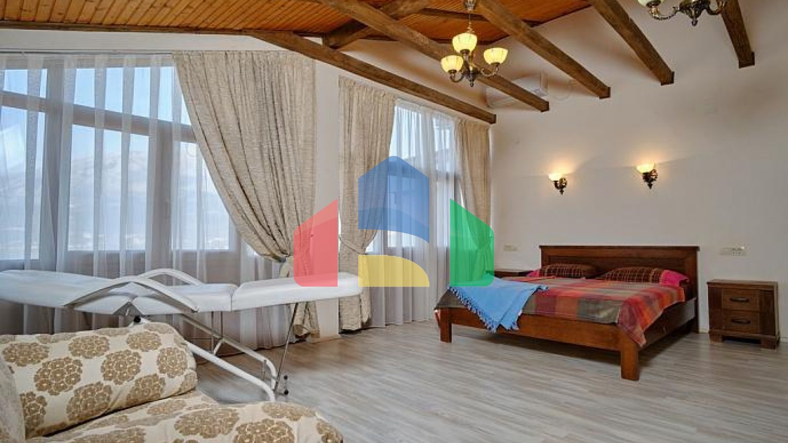 Четырехэтажный таунхаус в комплексе с видом на море