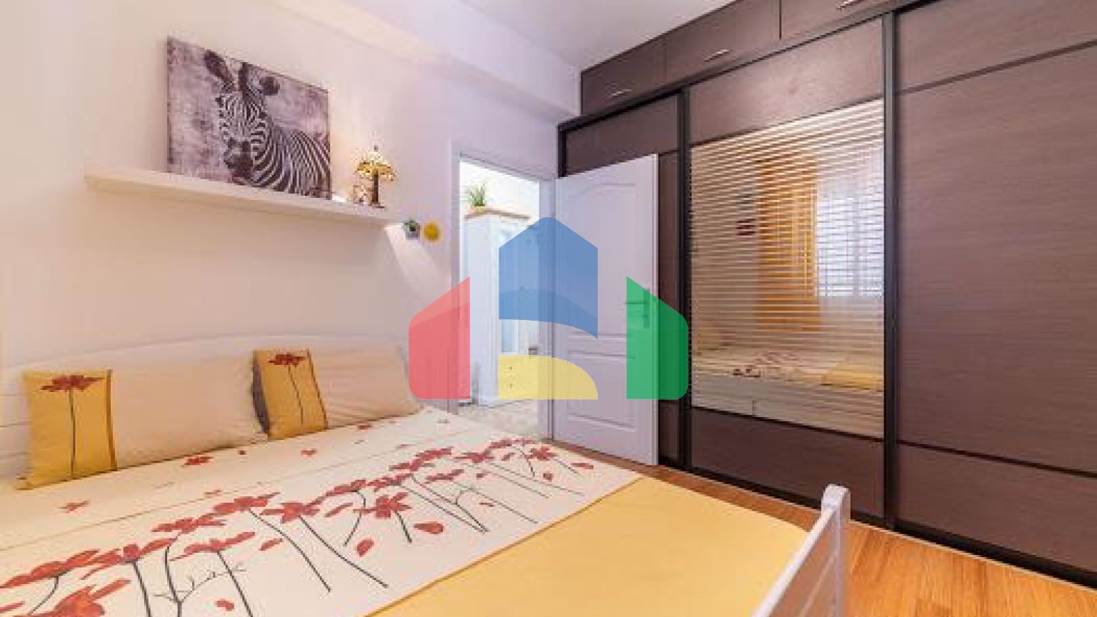 Очаровательный трехкомнатный дуплекс в Доброте: всего в нескольких шагах от моря