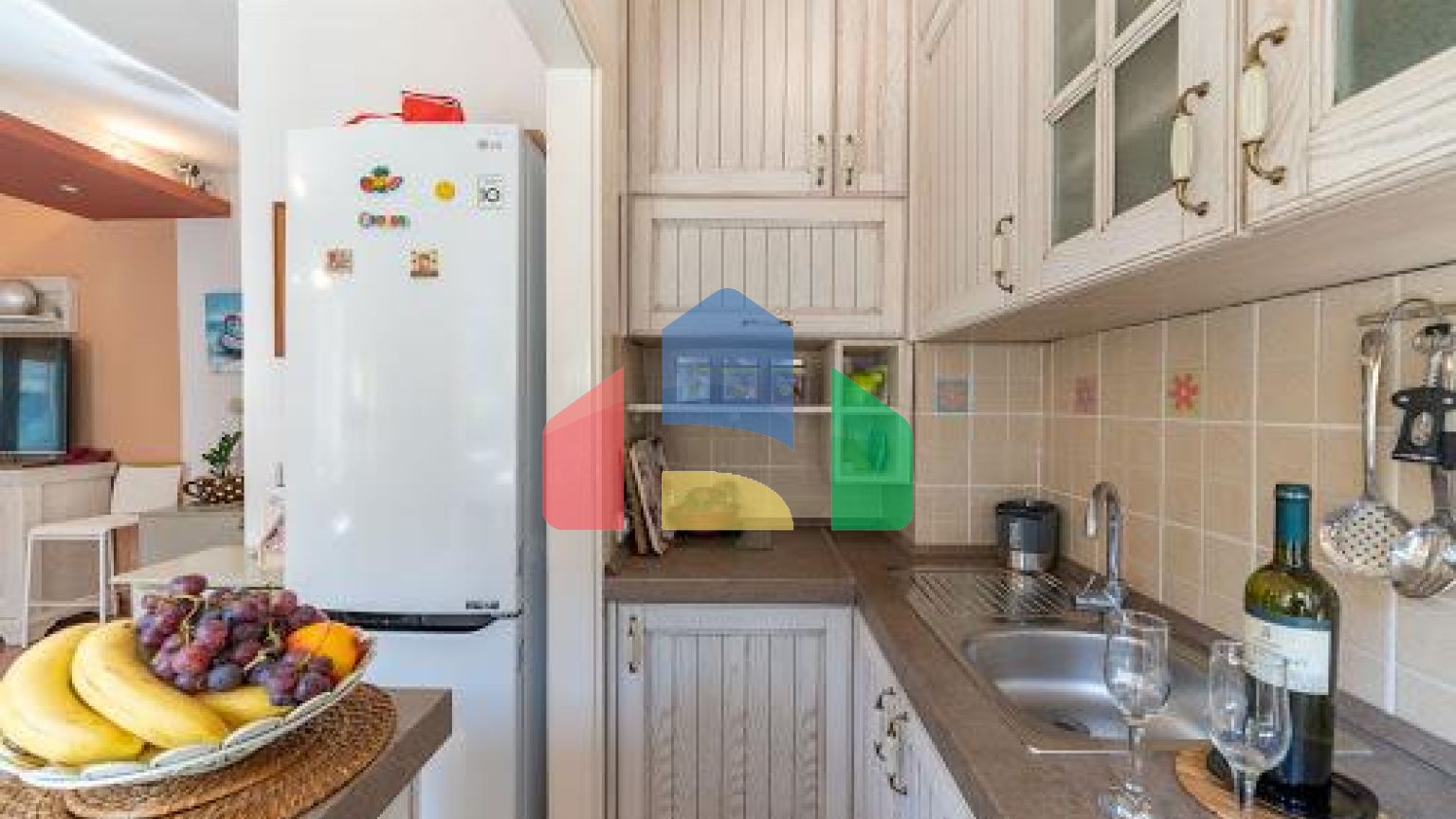 Очаровательный трехкомнатный дуплекс в Доброте: всего в нескольких шагах от моря