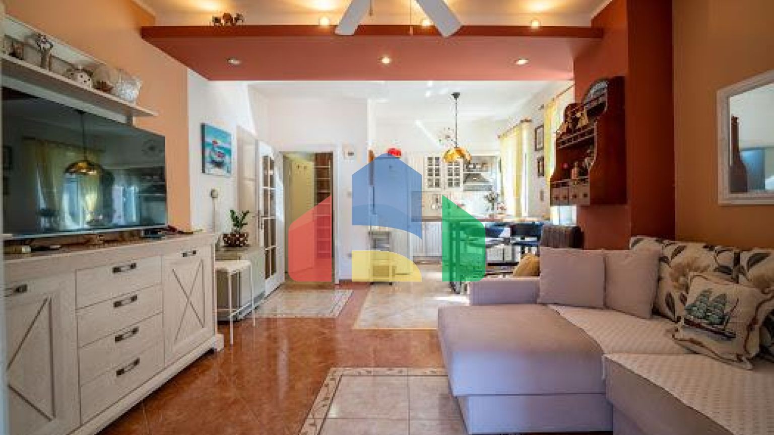 Очаровательный трехкомнатный дуплекс в Доброте: всего в нескольких шагах от моря