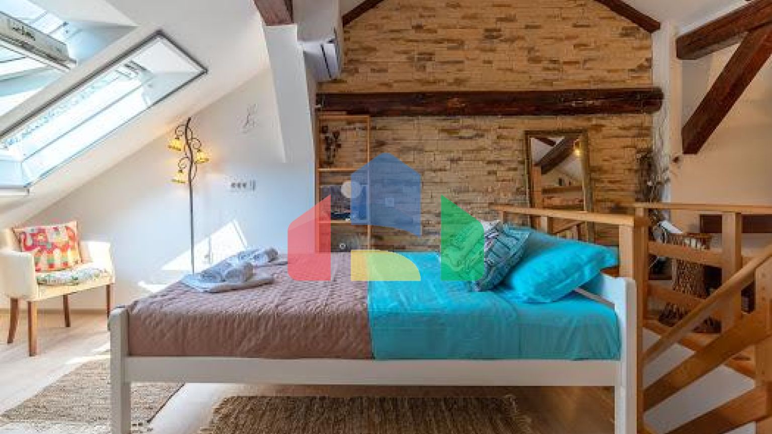 Очаровательный трехкомнатный дуплекс в Доброте: всего в нескольких шагах от моря