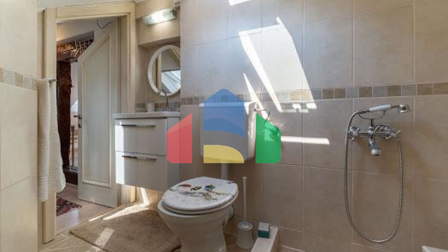 Очаровательный трехкомнатный дуплекс в Доброте: всего в нескольких шагах от моря