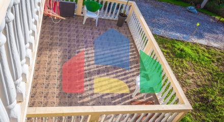 Двухэтажный дом в Круче в 60 метрах от моря