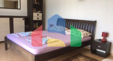 Дом в Круче с бассейном близко к морю