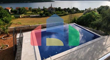 Современная новая вилла с бассейном в Кумборе, Херцег Нови