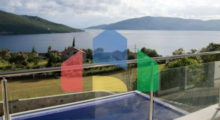 Современная новая вилла с бассейном в Кумборе, Херцег Нови