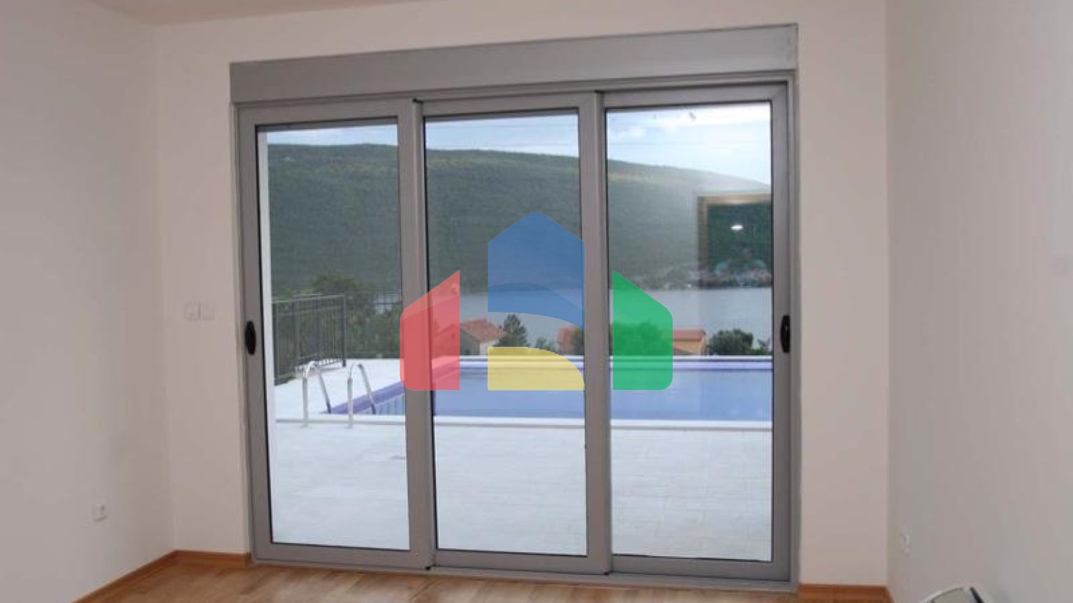 Современная новая вилла с бассейном в Кумборе, Херцег Нови