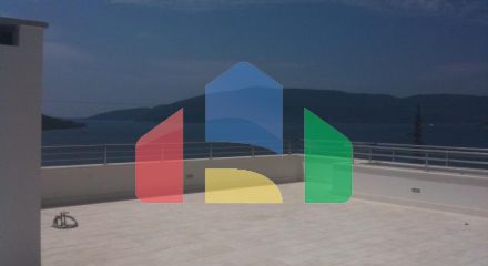 Современная новая вилла с бассейном в Кумборе, Херцег Нови