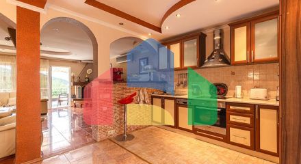 Дом в Кумборе 200 м до моря