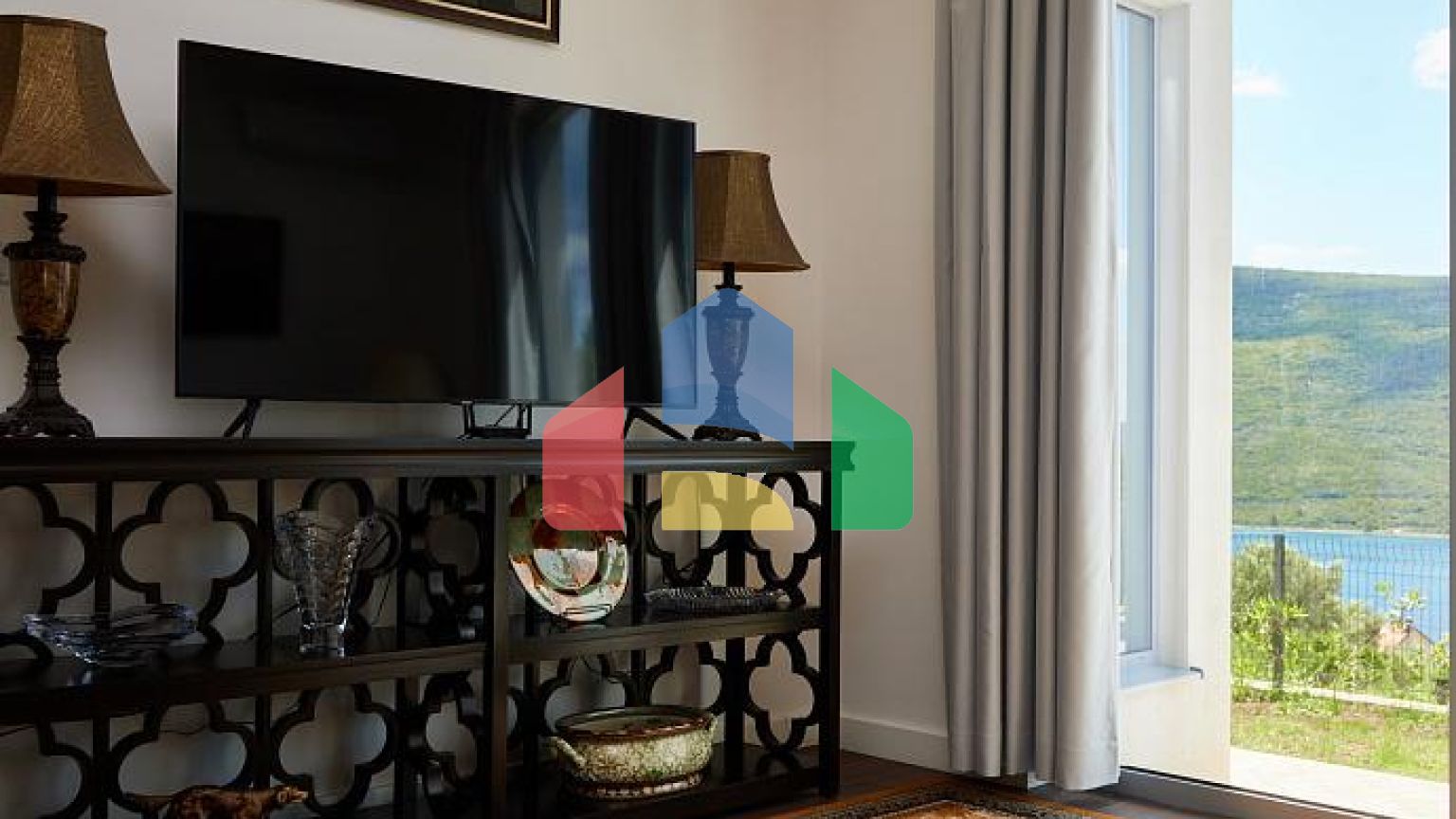 Просторный дом в Кумборе общей площадью 335 м²