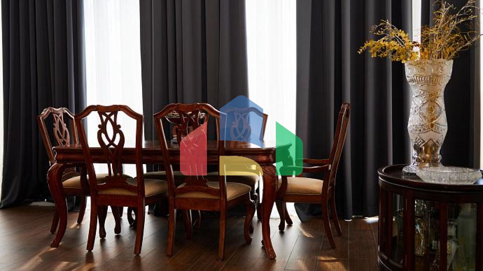 Просторный дом в Кумборе общей площадью 335 м²