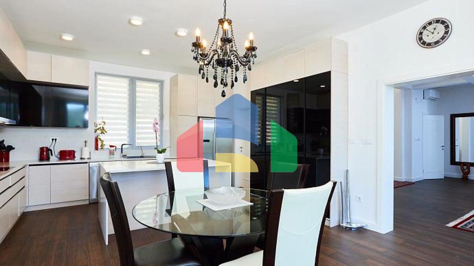 Просторный дом в Кумборе общей площадью 335 м²