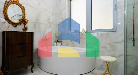 Просторный дом в Кумборе общей площадью 335 м²