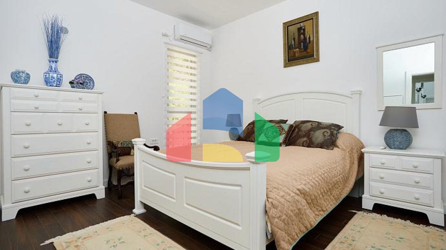 Просторный дом в Кумборе общей площадью 335 м²