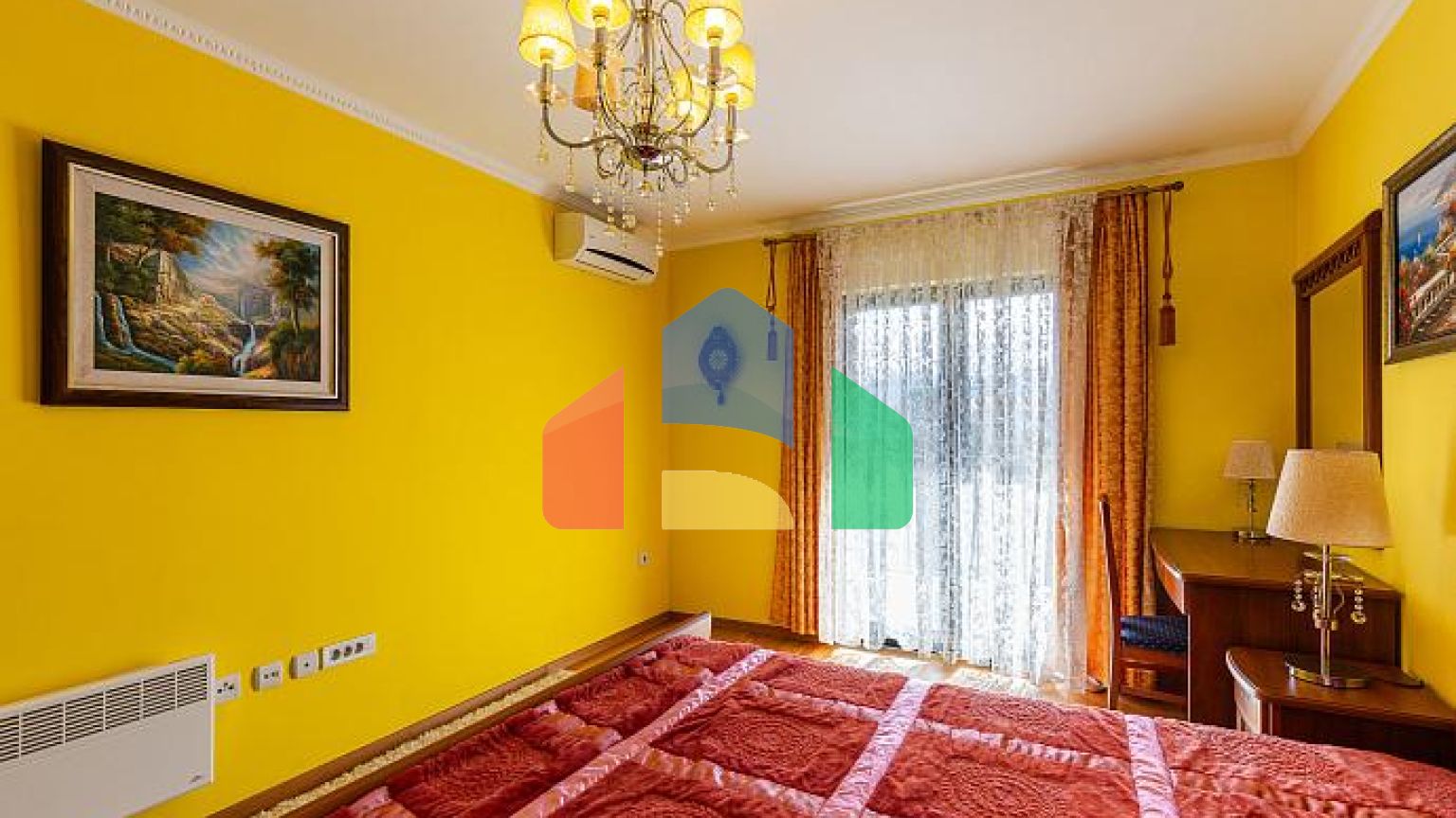 Дом на трех уровнях с тремя спальнями, 176 м², Ластва