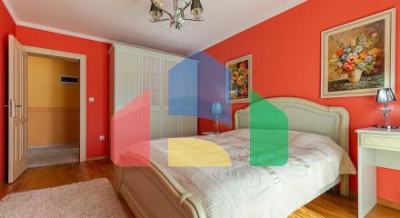 Дом на трех уровнях с тремя спальнями, 176 м², Ластва Дом на трех уровнях с тремя спальнями, 176 м², Ластва