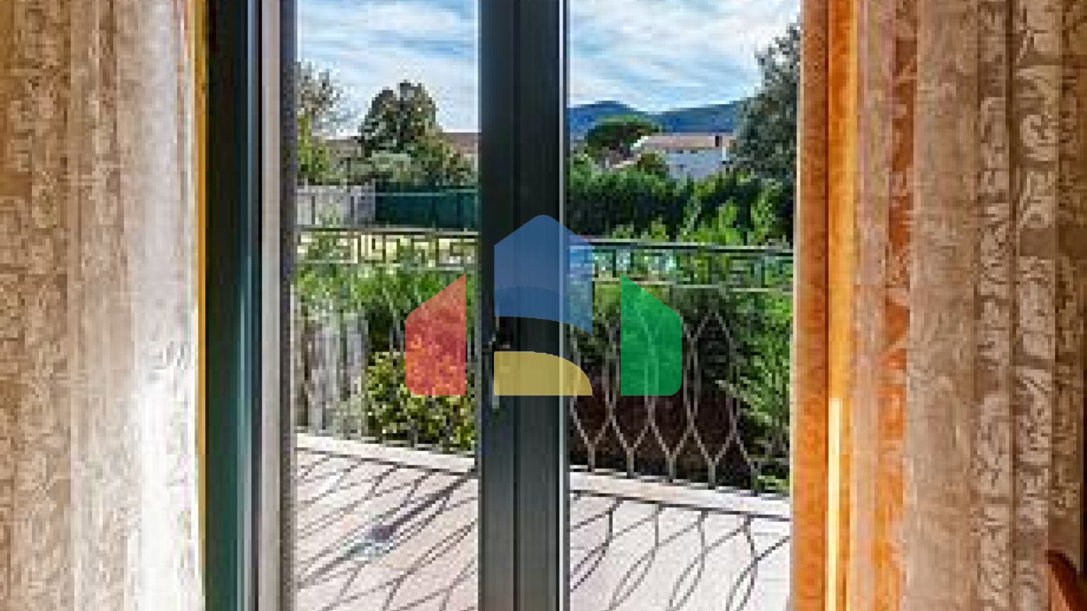 Дом на трех уровнях с тремя спальнями, 176 м², Ластва