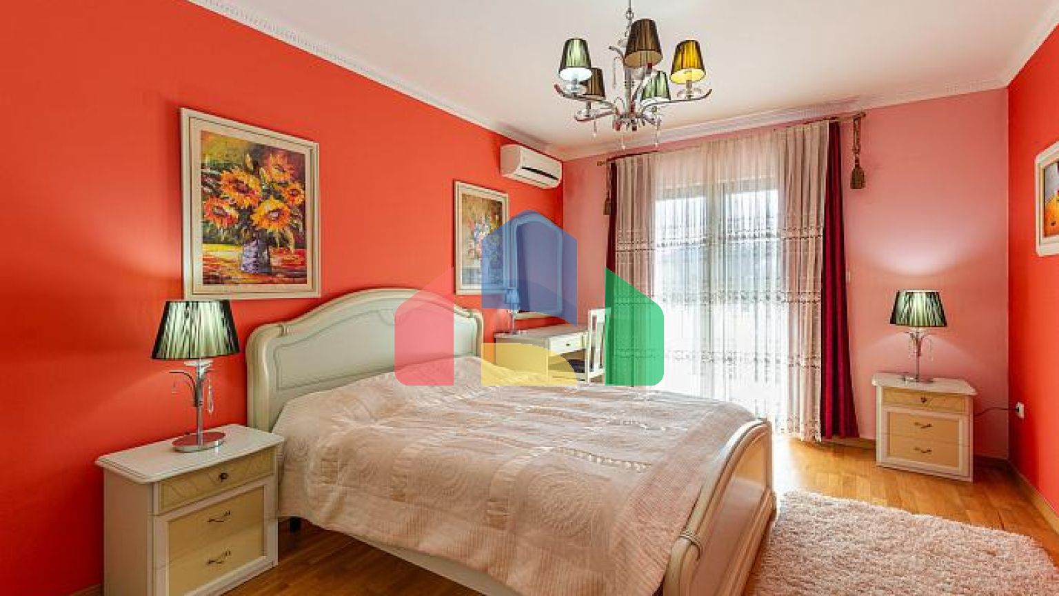 Дом на трех уровнях с тремя спальнями, 176 м², Ластва