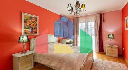 Дом на трех уровнях с тремя спальнями, 176 м², Ластва Дом на трех уровнях с тремя спальнями, 176 м², Ластва