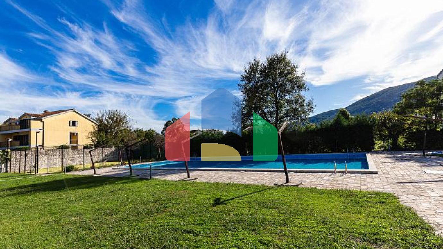 Дом на трех уровнях с тремя спальнями, 176 м², Ластва