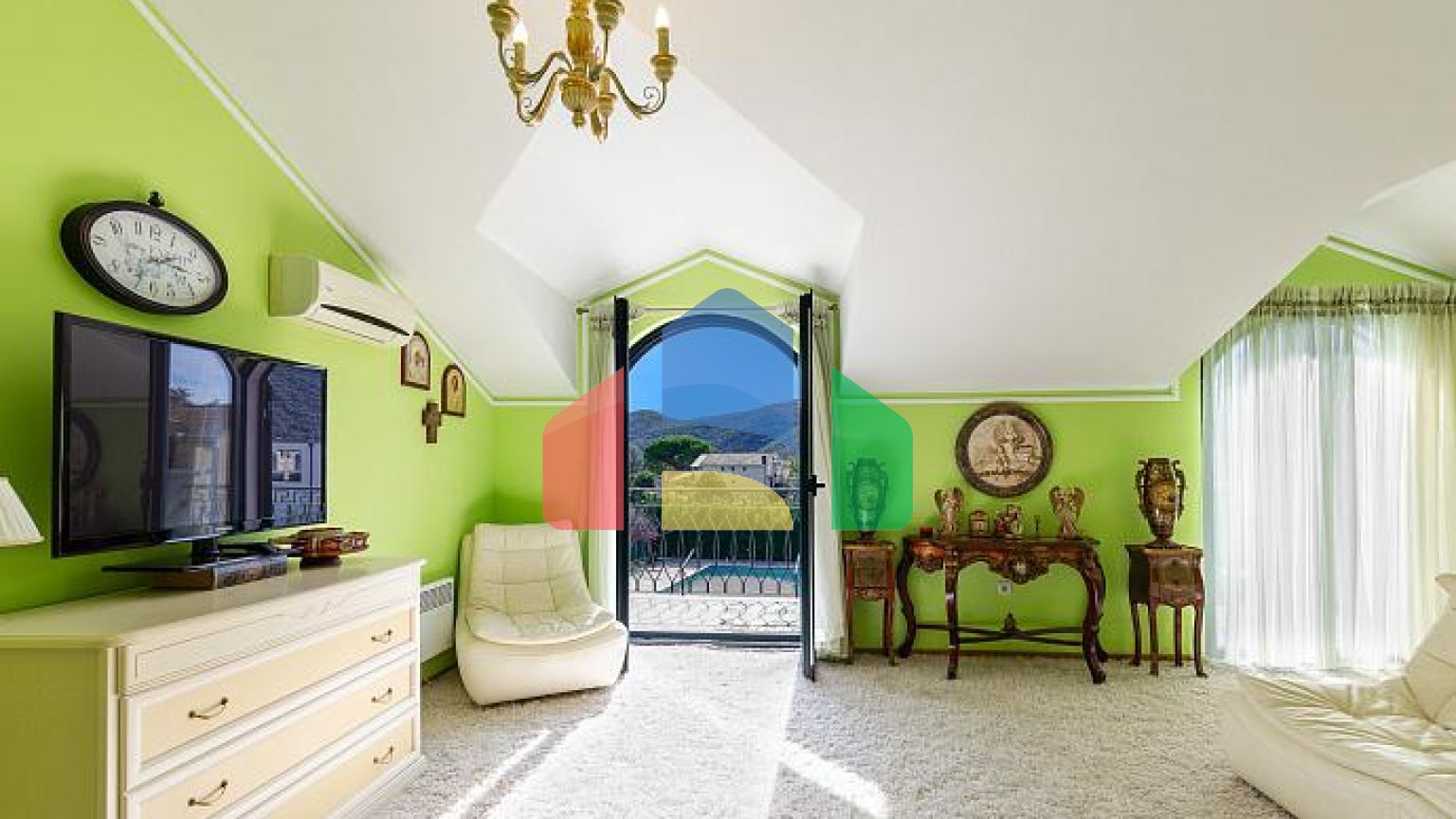 Дом на трех уровнях с тремя спальнями, 176 м², Ластва