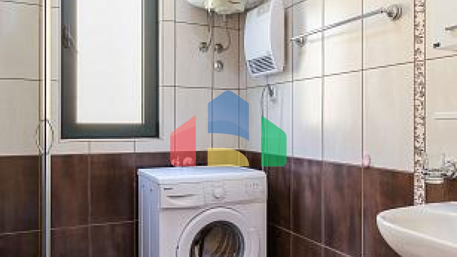 Дом на трех уровнях с тремя спальнями, 176 м², Ластва