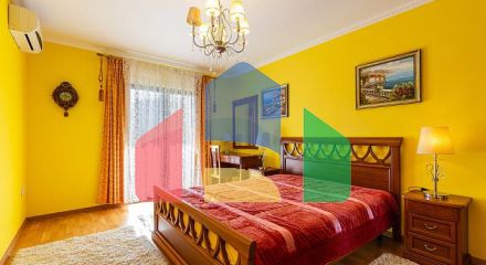 Дом на трех уровнях с тремя спальнями, 176 м², Ластва Дом на трех уровнях с тремя спальнями, 176 м², Ластва