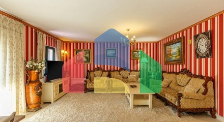Дом на трех уровнях с тремя спальнями, 176 м², Ластва