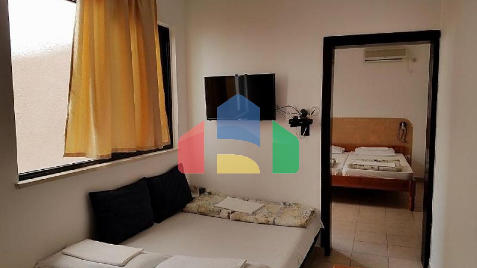 Отель на 12 апартаментов в Петроваце