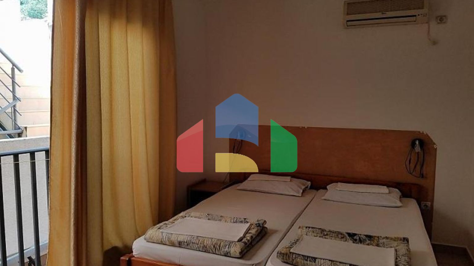 Отель на 12 апартаментов в Петроваце