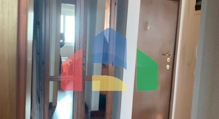 Квартира в Петроваце с большой террасой и видом на море. Квартира в Петроваце с большой террасой и видом на море.