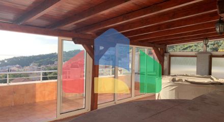 Квартира в Петроваце с большой террасой и видом на море. Квартира в Петроваце с большой террасой и видом на море.