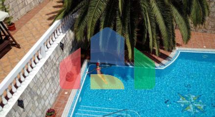 Эксклюзивная вилла в Петровац в отличном тихом месте