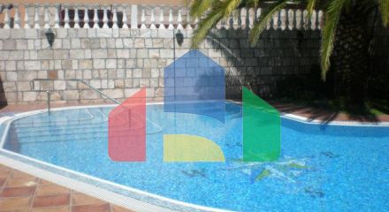 Эксклюзивная вилла в Петровац в отличном тихом месте