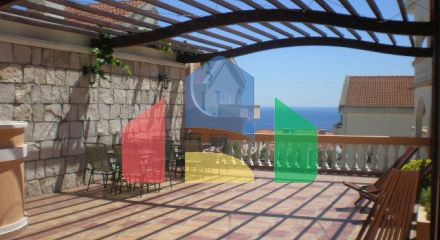 Эксклюзивная вилла в Петровац в отличном тихом месте