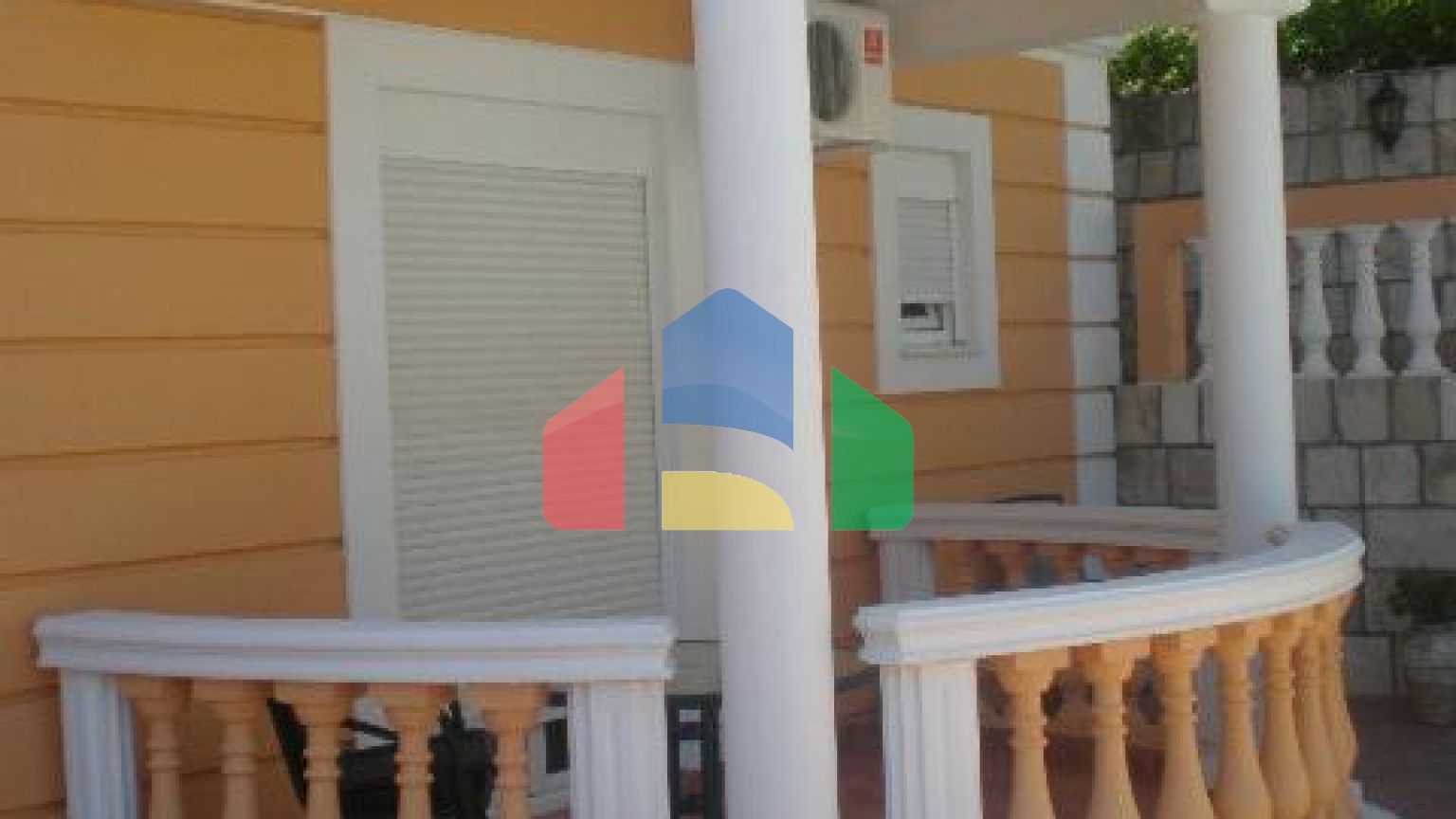 Эксклюзивная вилла в Петровац в отличном тихом месте