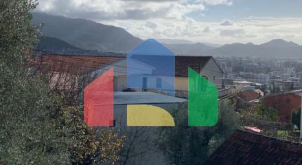 Дом в Петроваце с видом на море